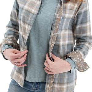 Aveline Shirt studio alt 2