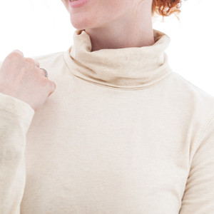 Mariela Organic Turtleneck studio alt 2