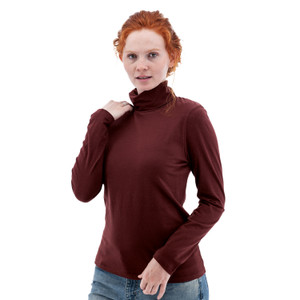 Mariela Organic Turtleneck studio alt 1