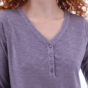Este Organic Cotton V-Neck Henley studio alt2