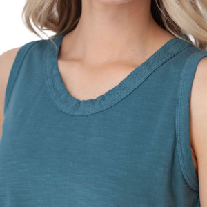 Finley V-Neck Tank Top Mallard Blue detail