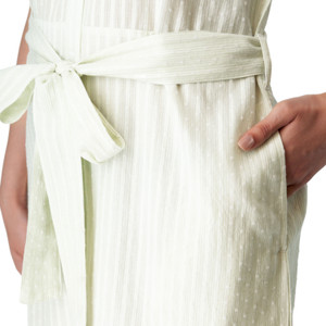 Elowyn Dolman Midi Shirtdress Green detail