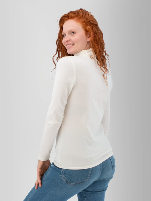 Mariela Organic Turtleneck studio alt1