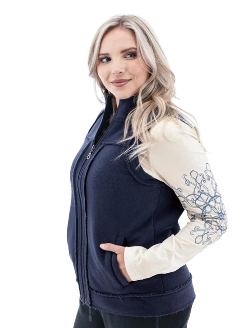 Payette Fleece Vest studio alt 2