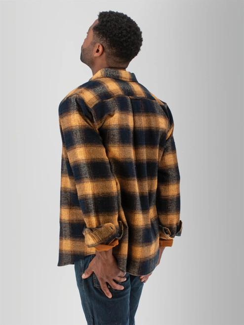 Left rear shoulder view of the Chase Organic Cotton Flannel Shirt in navy plaid.