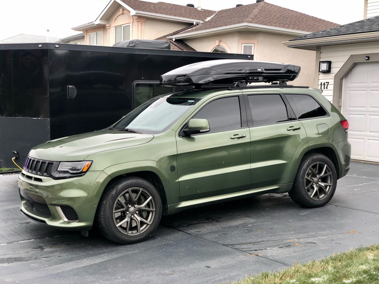 Thule bike rack for jeep hot sale grand cherokee