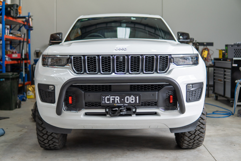 Round Nudge bar to suit Jeep Grand Cherokee L and WL 2022 to
