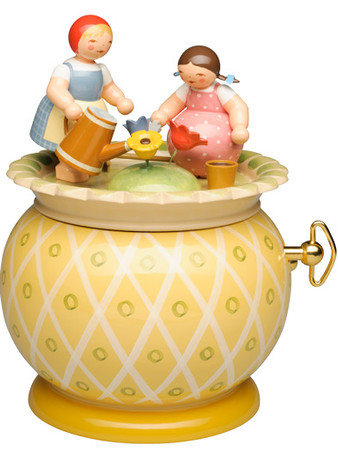 5318-28A Wendt and Kuhn Two Girls Music Box