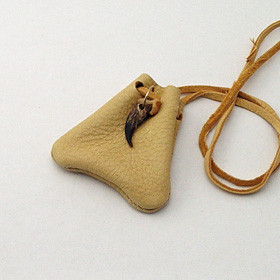 Native American Crafts New Mexico Bead & Fetish