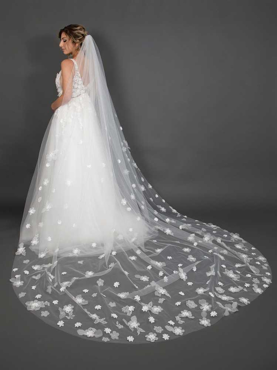 Small Flowers Veil Whit Scattered Pearls Floral Wedding Veil One Tier Veil  Long Veil Cathedral Length Veil With Comb 