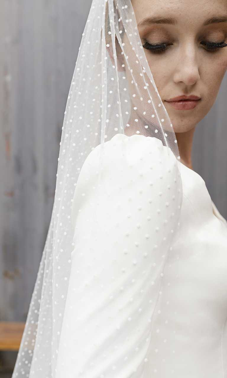 Swiss Dot Cathedral Wedding Veil Envogue V2296C display picture 3