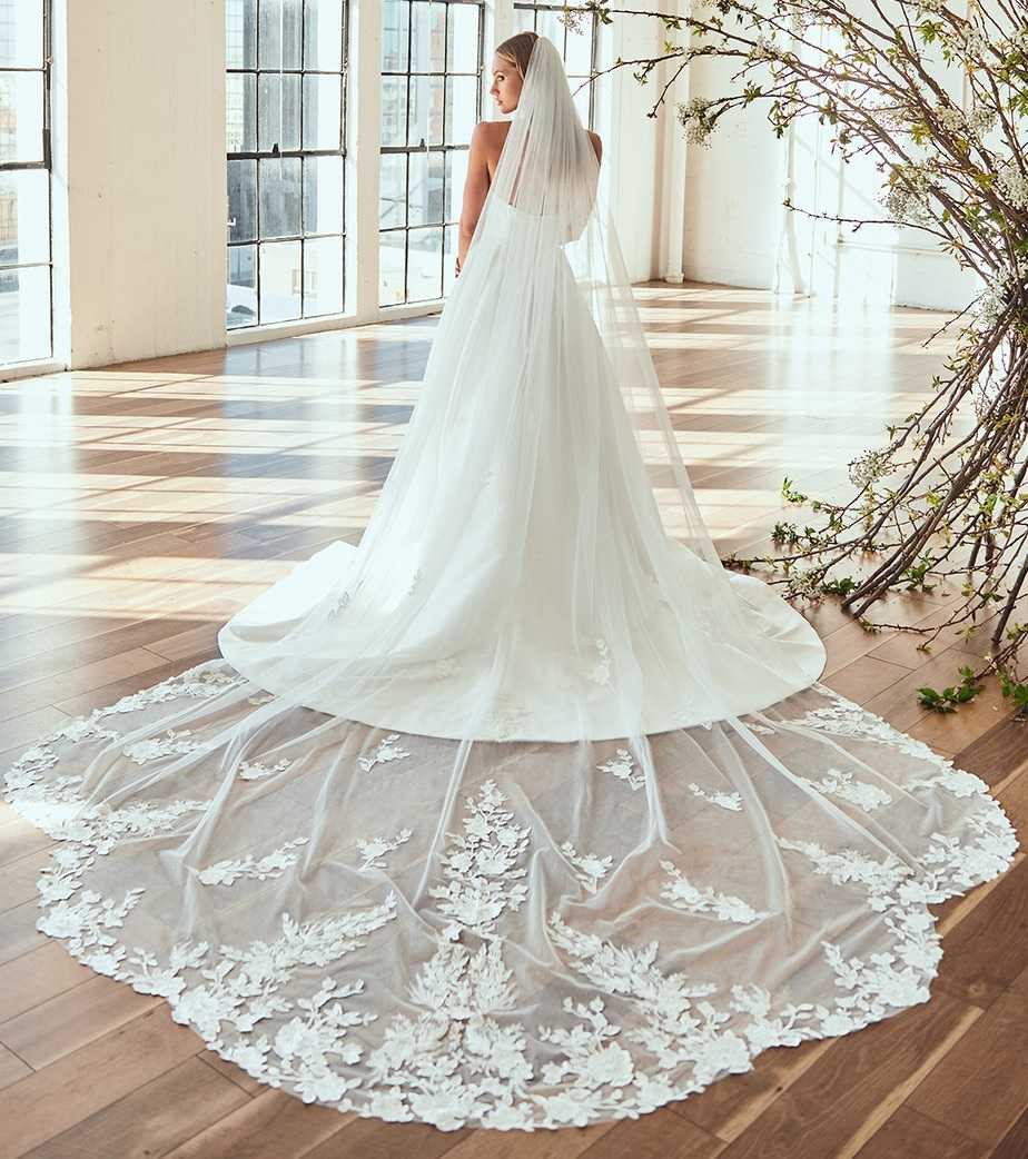 Regal Cathedral Glitter Tulle Lace Wedding Veil Envogue