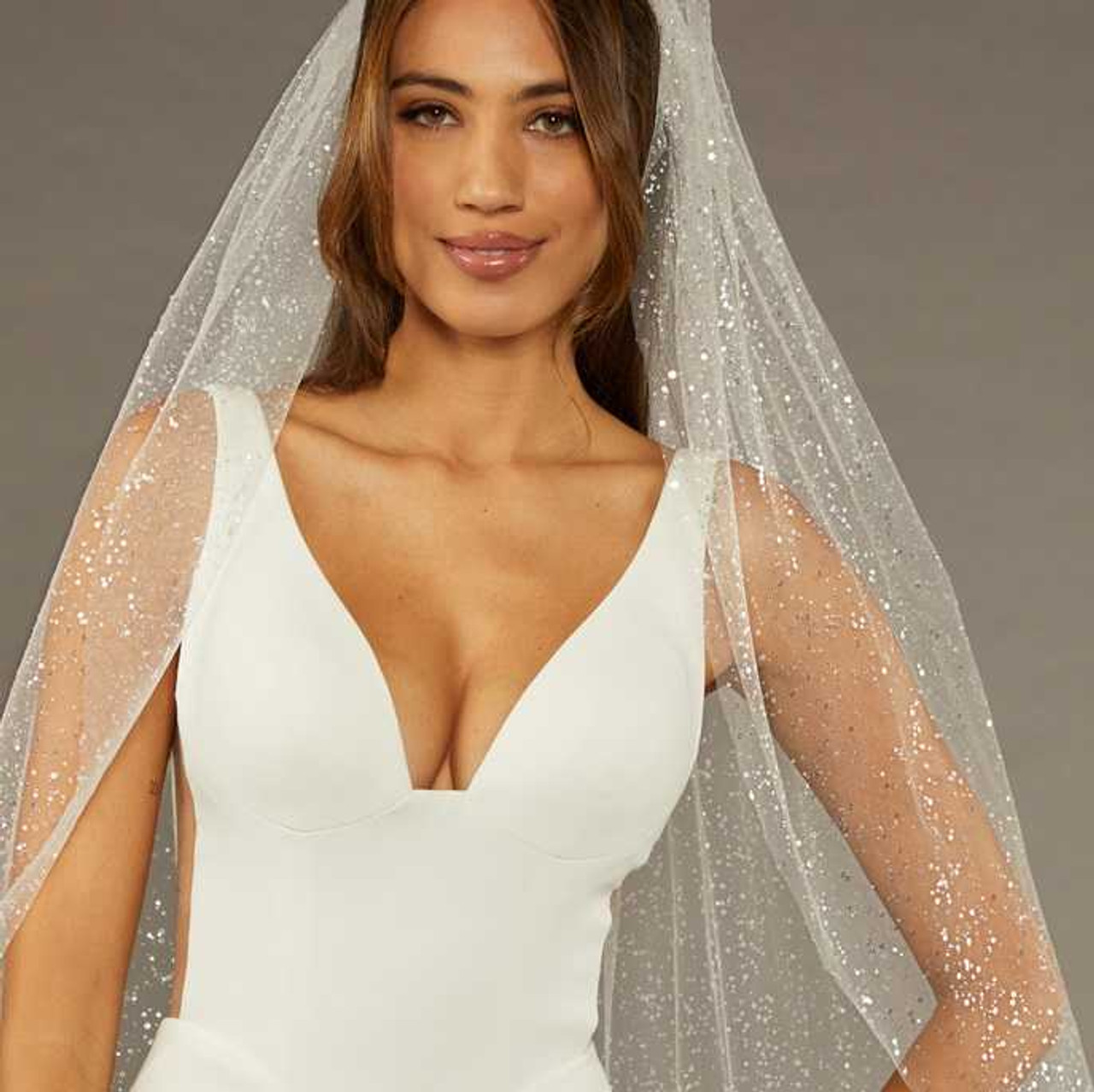 42 Fingertip-Length, Single-Layer Wedding Veil with Sequin Floral Lace  Edge – Uniquely Inviting