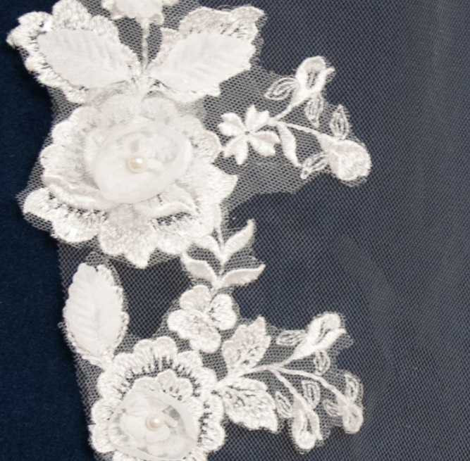 3D Floral Lace Bridal Veil / 