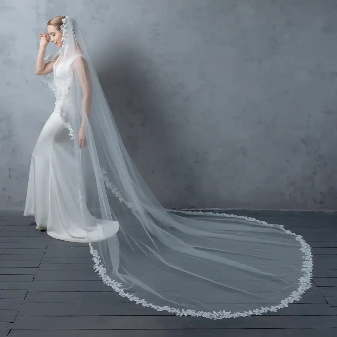 Cathredal length Angel cut veil. TG1012L120: Cathedral Length Angel Cut Veil with Rhinestone  main image 2