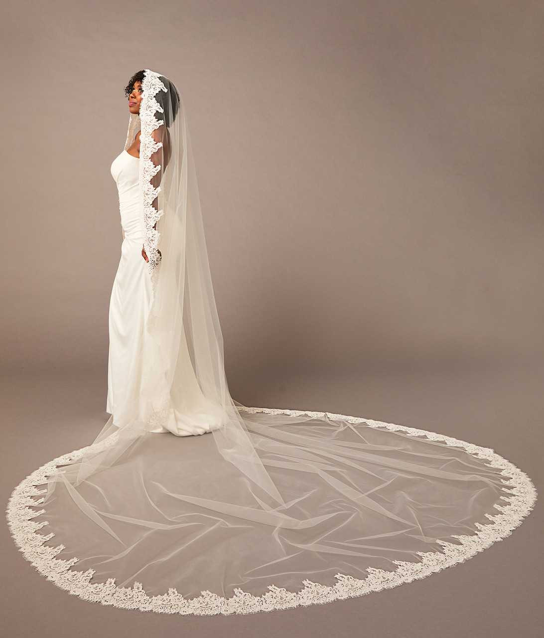 Royal Cathedral Chantilly Lace Mantilla Wedding Veil