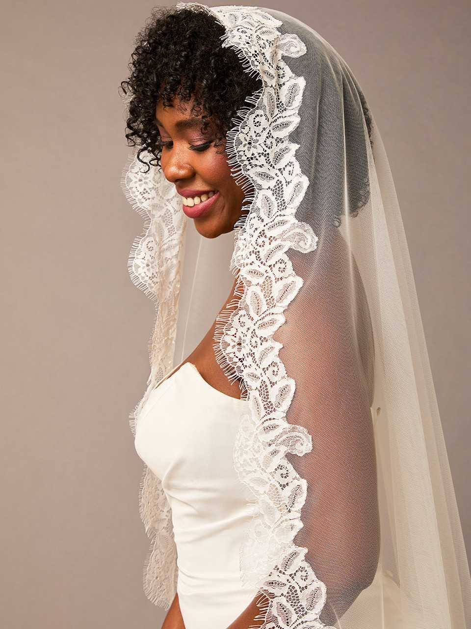 Fingertip Chantilly Lace Mantilla Wedding Veil V2692SF-ML