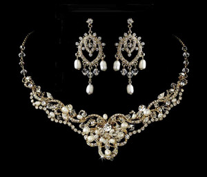 Pearl and Crystal Gold Wedding Necklace and Chandelier Earrings Pearl and Crystal Gold Wedding Necklace and Chandelier Earrings