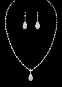 CZ Teardrop Wedding Jewelry Set in Silver or Gold Plating CZ Teardrop Wedding Jewelry Set in Silver or Gold Plating