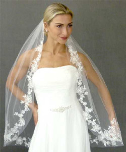 Elegant Beaded Lace Fingertip Wedding Veil Elegant Beaded Lace Fingertip Wedding Veil