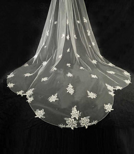 Regal Cathedral Wedding Veil with Scallop Edge and Lace Appliques Regal Cathedral Wedding Veil with Scallop Edge and Lace Appliques
