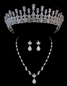 Fabulous CZ Wedding and Quinceanera Tiara with Jewelry Set Fabulous CZ Wedding and Quinceanera Tiara with Jewelry Set