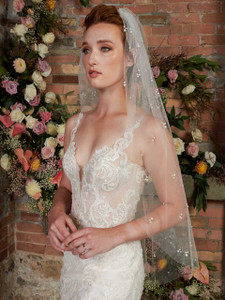 Ivory Lace Applique Fingertip Wedding Veil Envogue V2398SF