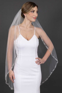 Crystal and Pearl Beaded Edge Fingertip Wedding Veil Crystal and Pearl Beaded Edge Fingertip Wedding Veil