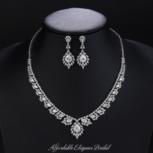 5A CZ Wedding and Formal Jewelry Set in Silver Plating 5A CZ Wedding and Formal Jewelry Set in Silver Plating