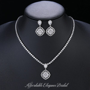 CZ Platinum Plated Pendant Wedding and Formal Jewelry Set CZ Platinum Plated Pendant Wedding and Formal Jewelry Set