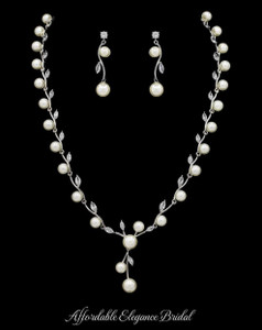 Pearl and CZ Wedding Jewelry Set in Silver or Gold Plating Pearl and CZ Wedding Jewelry Set in Silver or Gold Plating