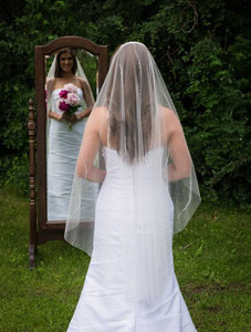 Beaded Pearl Strand Angel Cut Knee Length Wedding Veil CF294 Beaded Pearl Strand Angel Cut Knee Length Wedding Veil CF294