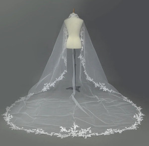 Mantilla Royal Cathedral Wedding Veil Floral Scroll Lace E471IV