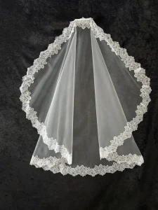 Chantilly Lace Mantilla Knee Length Wedding Veil CF944