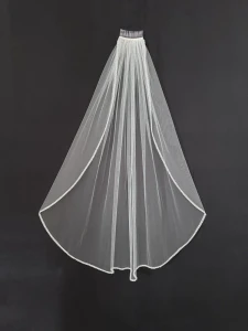 Pearl Beaded Edge Knee Length Wedding Veil C660