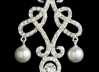 Glamorous Austrian Crystal and Pearl Chandelier Bridal Earrings Glamorous Austrian Crystal and Pearl Chandelier Bridal Earrings