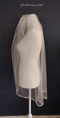 Fingertip Length Beaded Pearl and Sequin Edge Wedding Veil Fingertip Length Beaded Pearl and Sequin Edge Wedding Veil