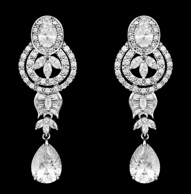 CZ Drop Bridal and Formal Jewelry Set in Silver Plating CZ Drop Bridal and Formal Jewelry Set in Silver Plating