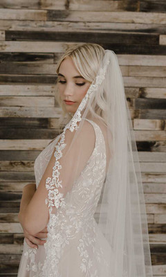 Floral Lace Fingertip Wedding Veil enVogue V2197SF Floral Lace Fingertip Wedding Veil enVogue V2197SF