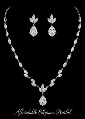Brilliant CZ Wedding Jewelry Set in Silver Plating Brilliant CZ Wedding Jewelry Set in Silver Plating