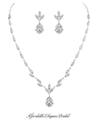 Brilliant CZ Wedding Jewelry Set in Silver Plating Brilliant CZ Wedding Jewelry Set in Silver Plating
