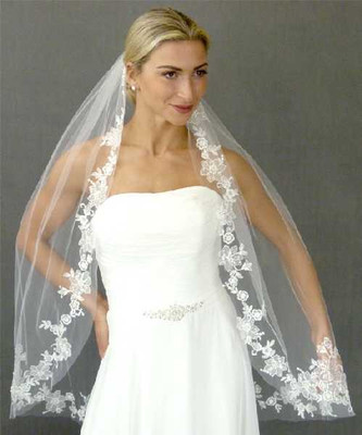 Elegant Beaded Lace Fingertip Wedding Veil Elegant Beaded Lace Fingertip Wedding Veil
