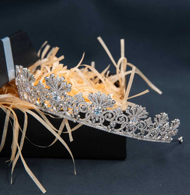 CZ Platinum Silver Plated Royal Wedding Tiara CZ Platinum Silver Plated Royal Wedding Tiara