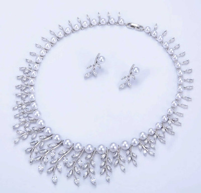 Stunning Pearl and AAAAA CZ Silver Plated Wedding Jewelry Set Stunning Pearl and AAAAA CZ Silver Plated Wedding Jewelry Set
