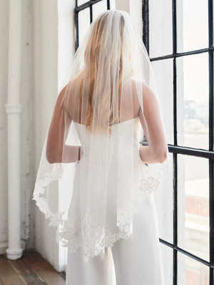 Fingertip Wedding Veil with Lace Appliques Envogue V2397SF