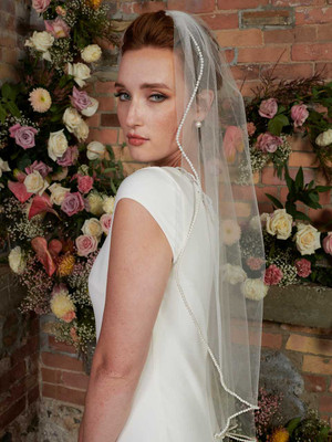 Fingertip Wedding Veil with Pearl Edge Envogue V2104SF