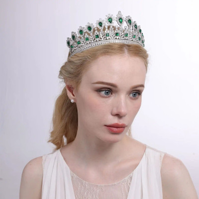 Stunning Emerald Green CZ Wedding and Quinceanera Tiara Crown Stunning Emerald Green CZ Wedding and Quinceanera Tiara Crown