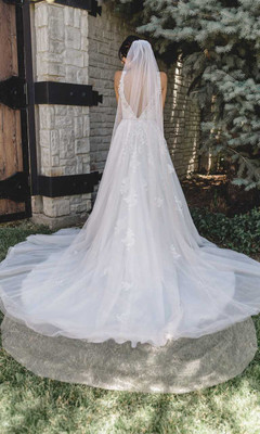 English Shimmer Tulle Cathedral Wedding Veil Envogue V2085C English Shimmer Tulle Cathedral Wedding Veil Envogue V2085C