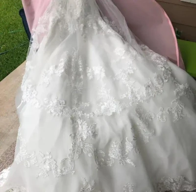 Fingertip Wedding Veil with Floral Beaded Lace V3251U
