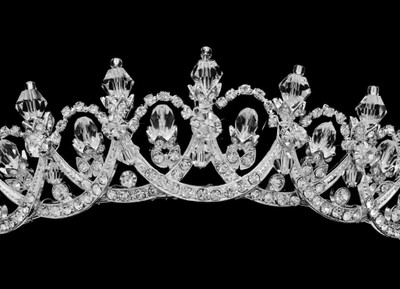 Crystal and Rhinestone Wedding Tiara in Silver Plating Crystal and Rhinestone Wedding Tiara in Silver Plating
